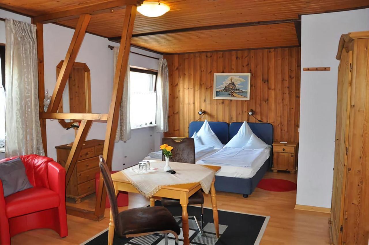 Bauer'S Pension-Restaurant-Catering Grosshabersdorf Exteriör bild