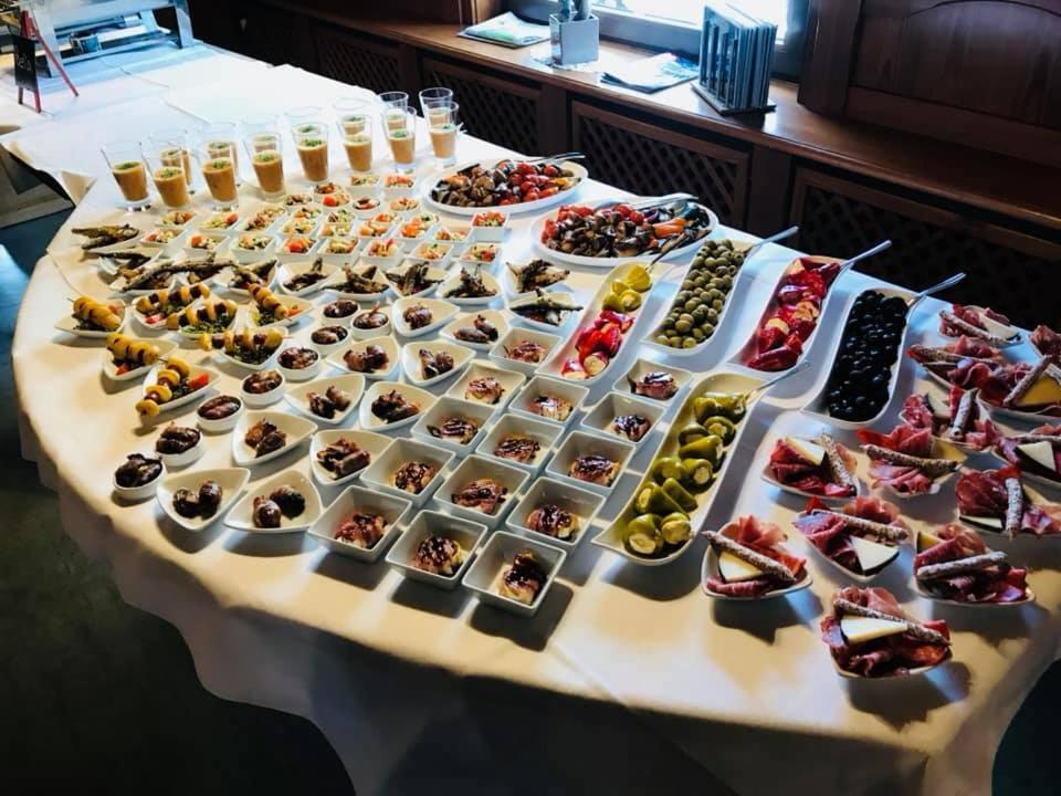 Bauer'S Pension-Restaurant-Catering Grosshabersdorf Exteriör bild