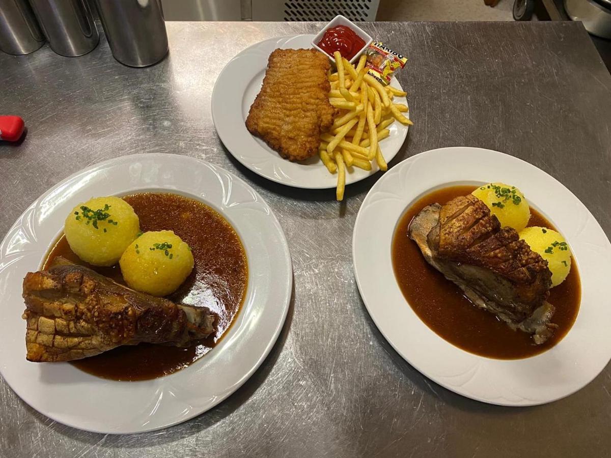 Bauer'S Pension-Restaurant-Catering Grosshabersdorf Exteriör bild