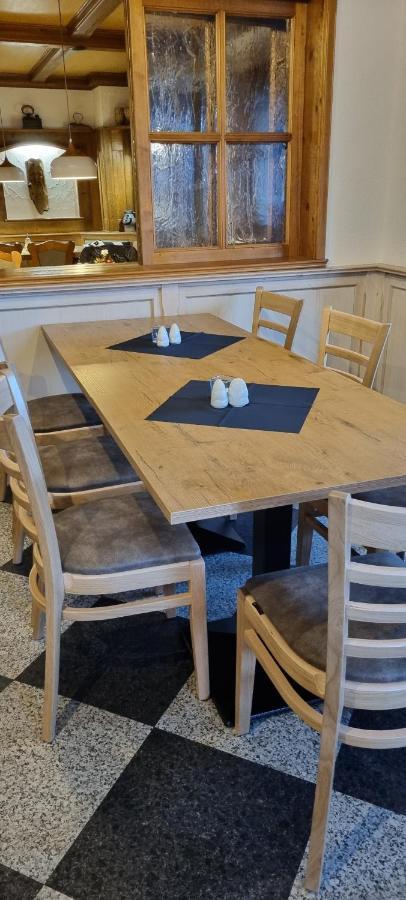 Bauer'S Pension-Restaurant-Catering Grosshabersdorf Exteriör bild